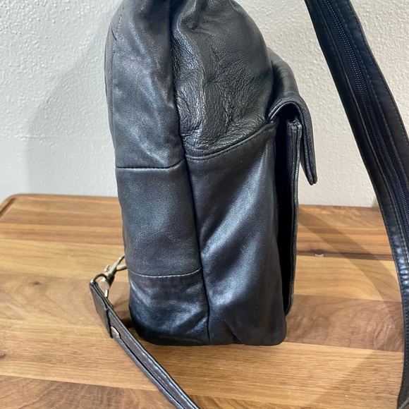 Vtg Smooth Leather Silver Accents Backpack Slingback Travel Minimalist Organizer - Picture 6 of 16